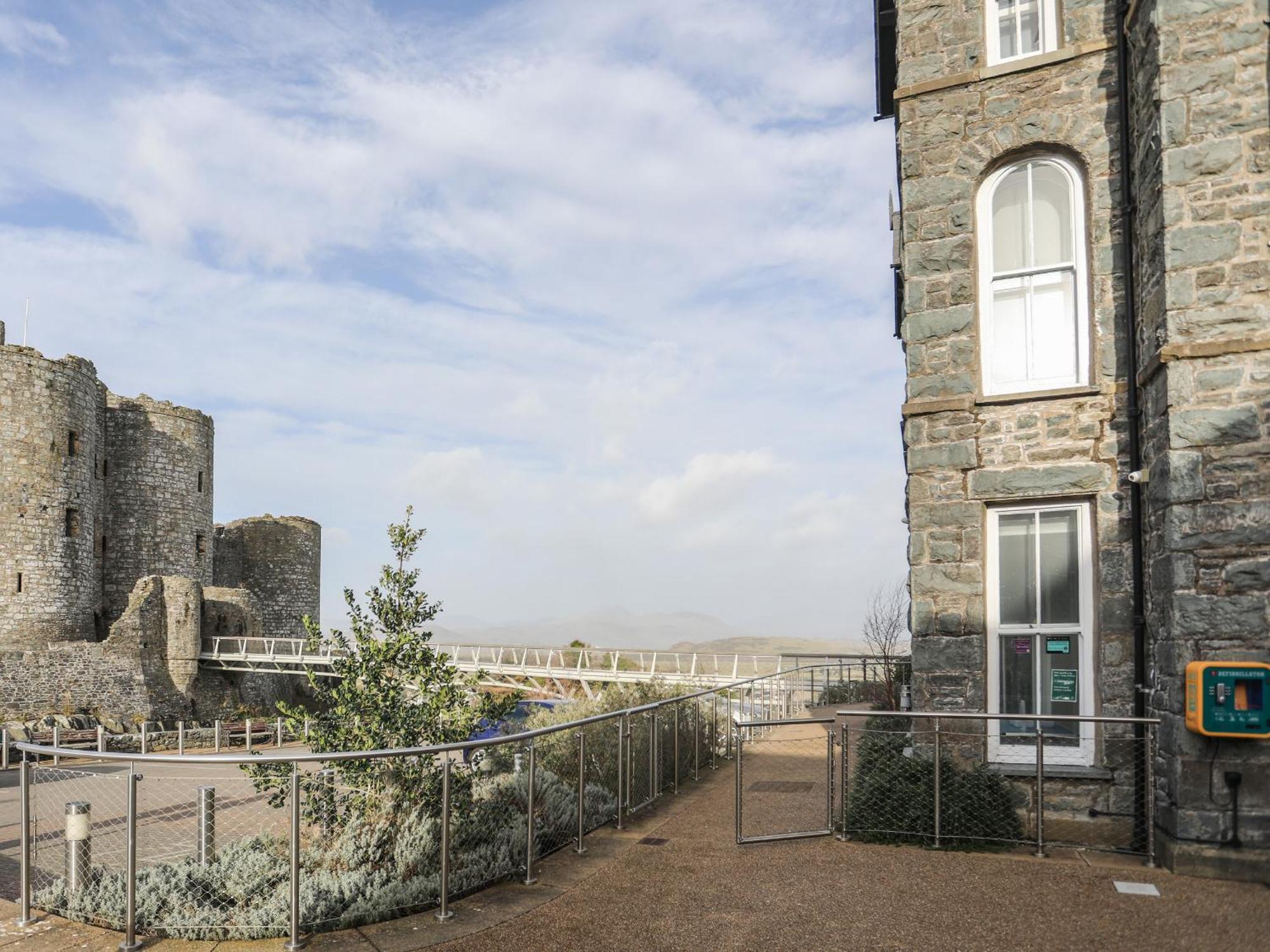 Harlech Apartments - Matholwch Bagian luar foto