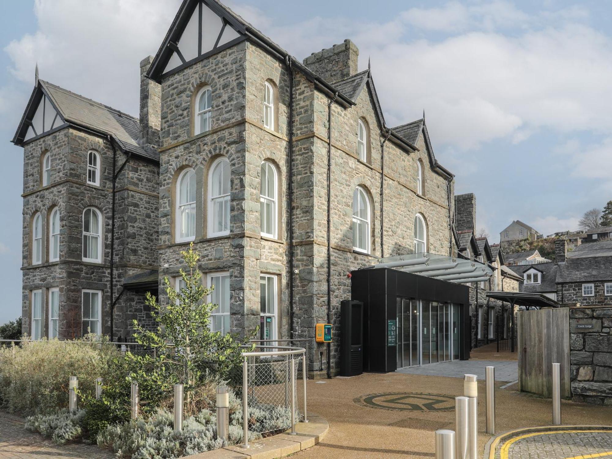 Harlech Apartments - Matholwch Bagian luar foto